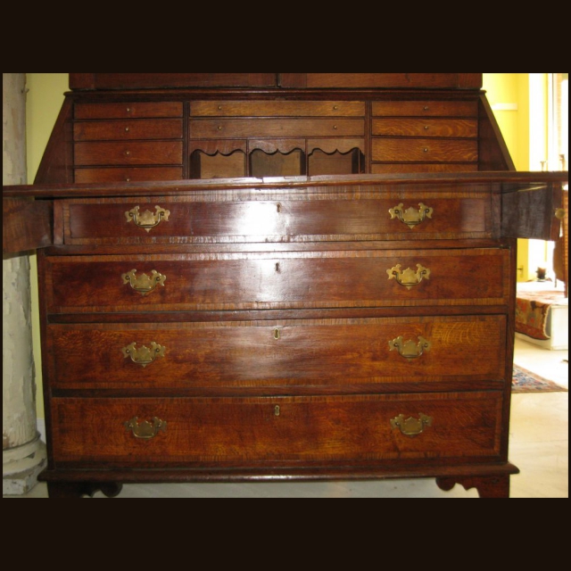 18th c Oak Secretary - Image 2