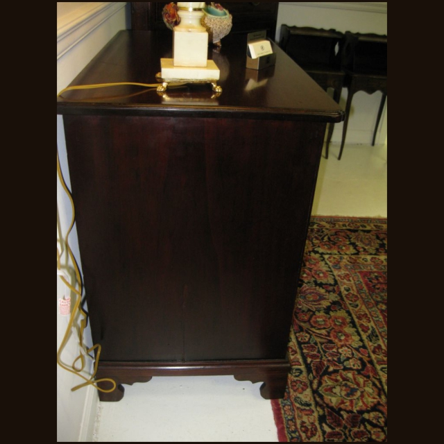 18th C Chest of Drawers - Image 3