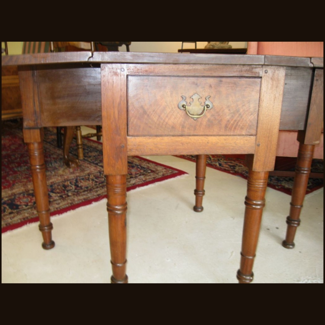 19th c American Drop-Leaf Table
