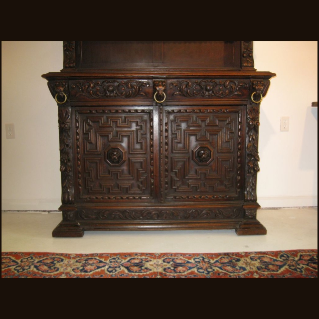 18th c Carved Oak Cupboard - Image 3
